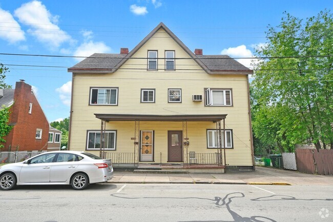 Building Photo - 1349 Main St Unit 1349 Main Street Floor 1 Rental