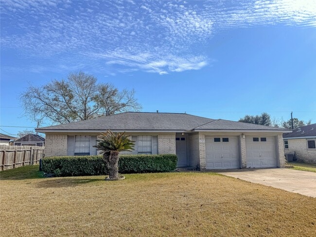 Building Photo - 1727 Junker St