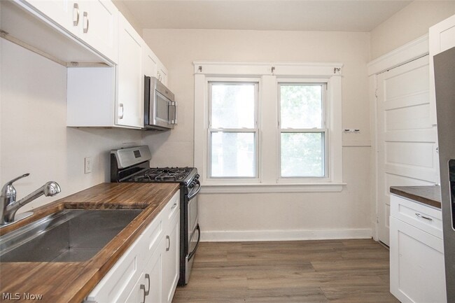 Photo - 1545 Coutant Ave