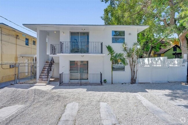 Building Photo - 3290 NW 4th St Unit 3290 Rental