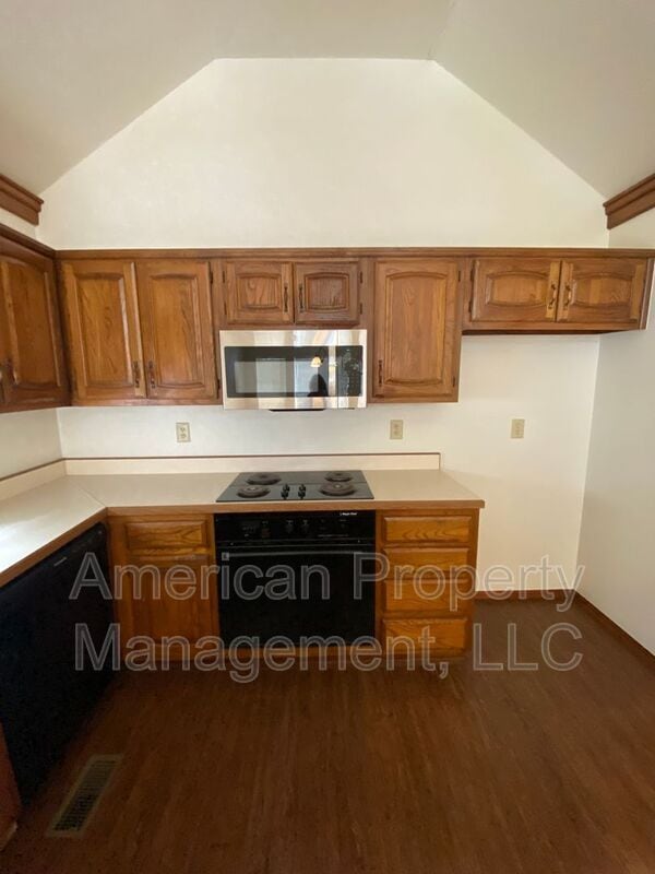 Photo - 7704 S Hudson Ave