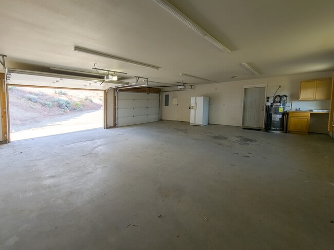 Photo - 1310 Chucker Ln