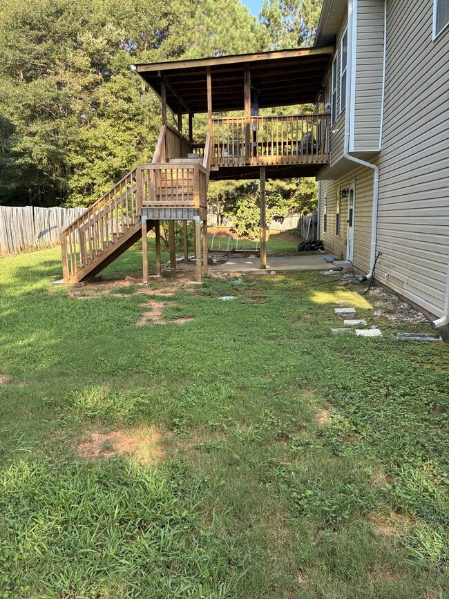 Photo - 233 Cobblestone Ln