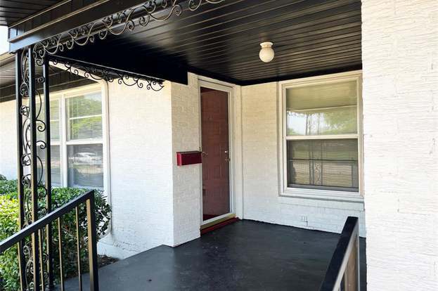 Photo - 470 Highland Blvd