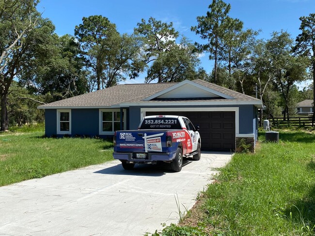 Photo - Custom Home - Desirable SE Ocala Neighborhood 3/2/2 **Won't Last**