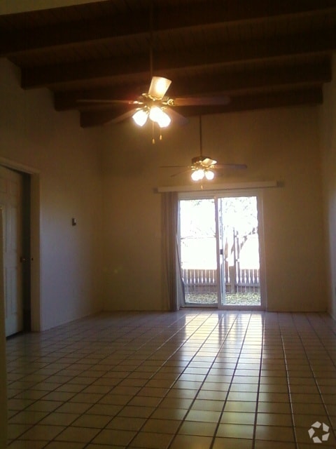 Building Photo - 4300 Calle Andrew Unit C Rental