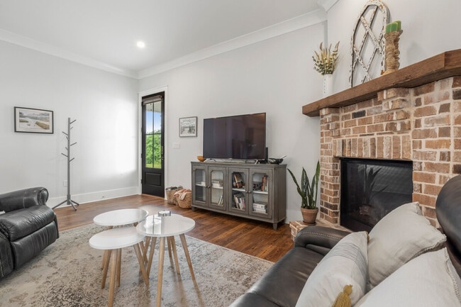 Photo - 164 Markham Dr Unit SI ID1473627P