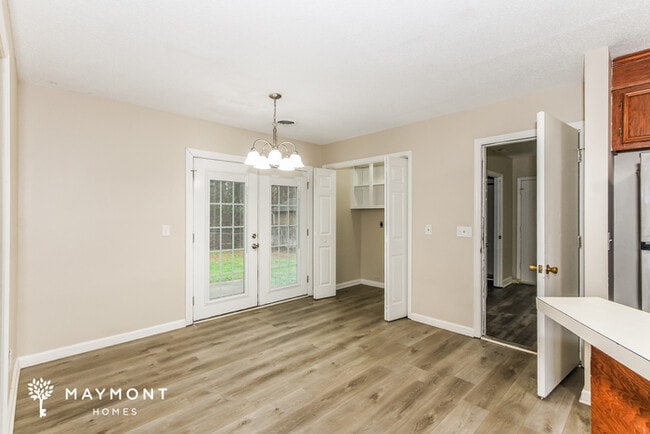 Photo - 631 Folkstone Rd