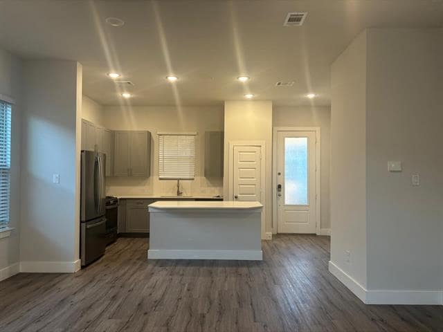 Photo - 825 W Mayfield Rd