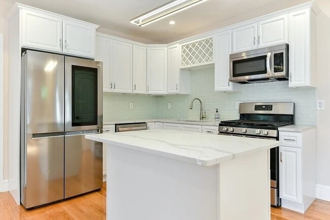 Photo - 31 Chipman St