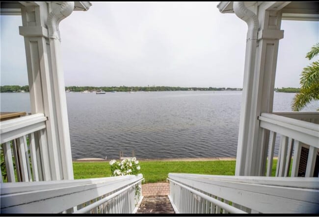 Photo - 201 Pompano Dr SE Unit C