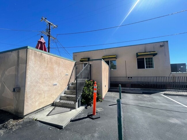 Building Photo - 117-116 Hart Ln Unit 117B