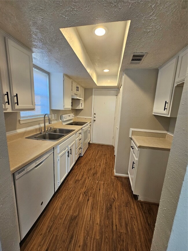 Photo - 2714 Lower Valley Dr