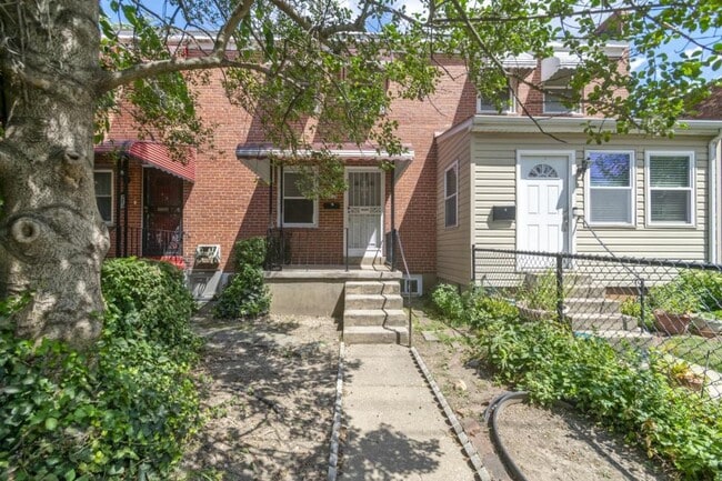 Building Photo - 3033 Seamon Ave Rental