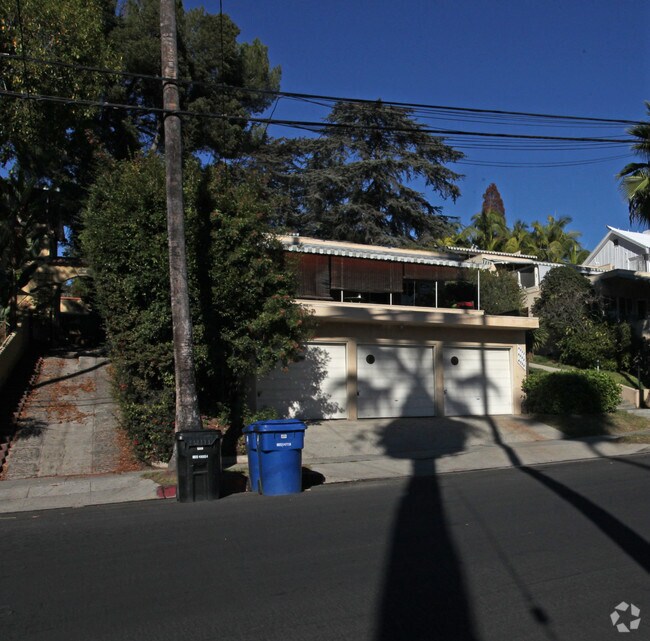 Primary Photo - 4529-4535 Finley Ave