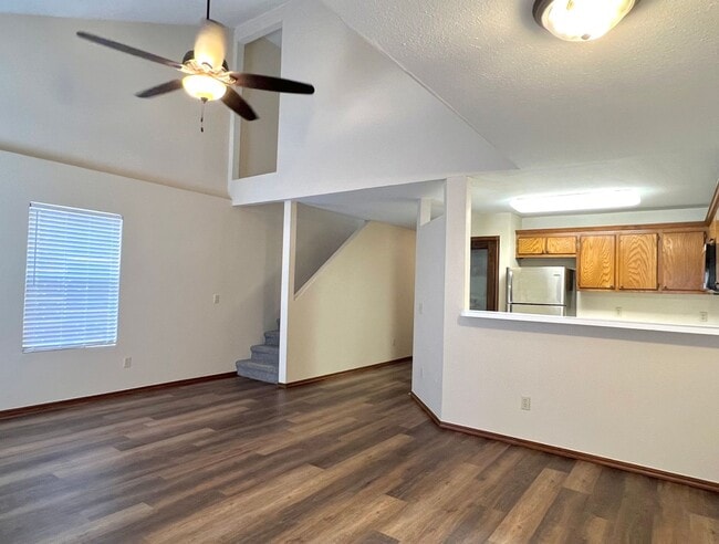 Photo - XL 2-bed 2-bath 1-car townhouse near OU Unidad 3304