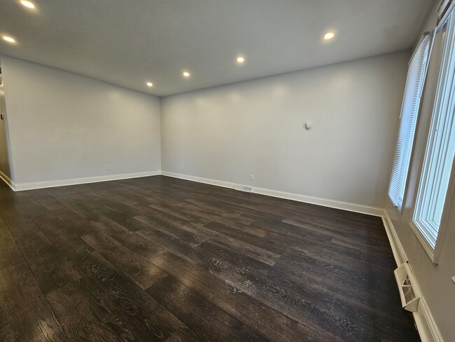 Photo - 9536 Elmwood Dr