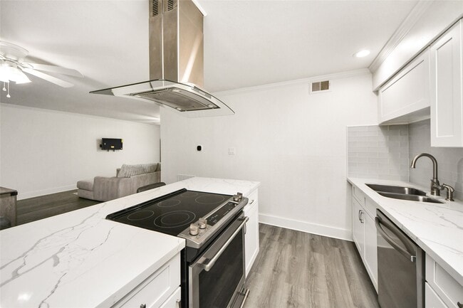 Photo - 3131 Cummins St Unit 71