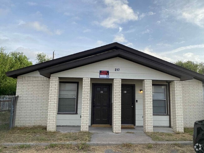 Building Photo - 217 Fletcher Dr Rental
