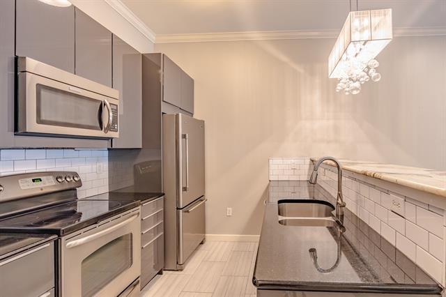 Photo - 3015 Bryan St Unidad 2D