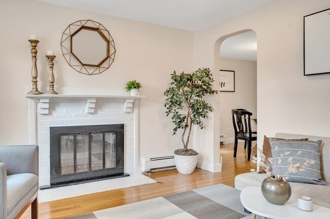 Photo - 24 Ledgelawn Ave