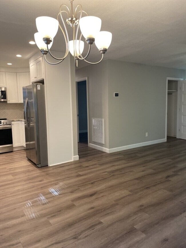 Photo - 113 Owens Cir House