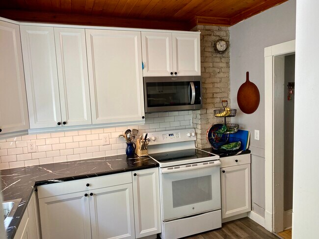 Photo - 8429 Stickney Ave