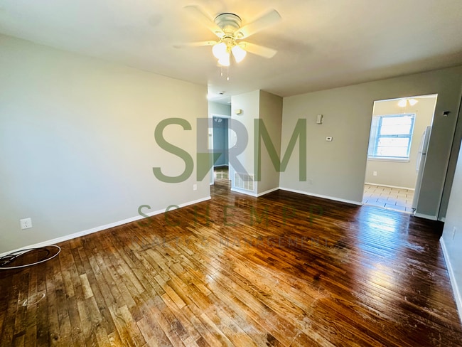 Photo - 4700 Walnut Grove Ave