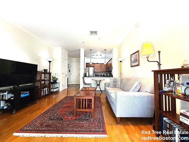 Photo - 35 Commonwealth Ave Unidad U201-1-bed