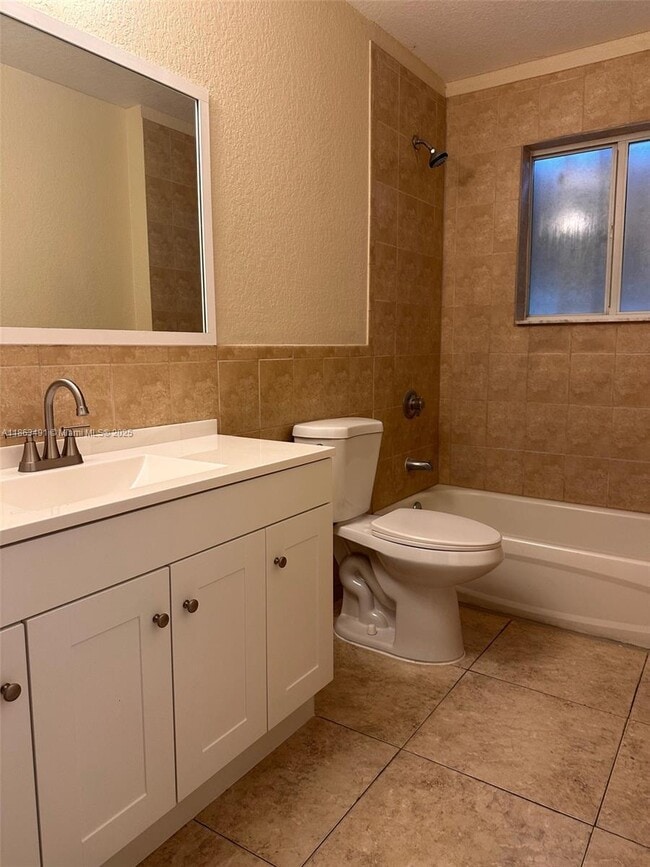 Photo - 3 bedroom in Miami FL 33142