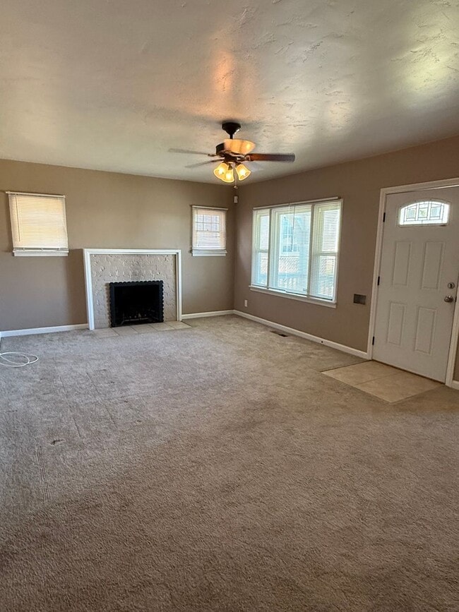 Photo - 1053 N Laurel Ave