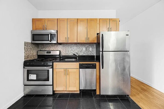 Photo - 101 Delancey St Unidad 2
