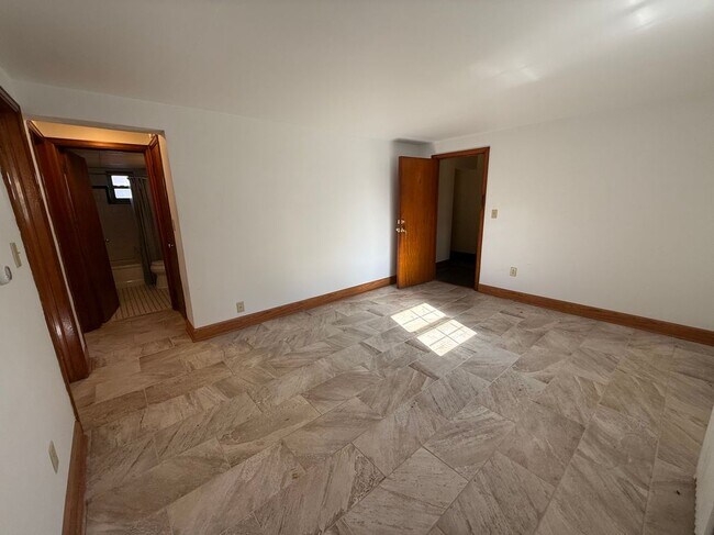 Photo - 36 Clinton St