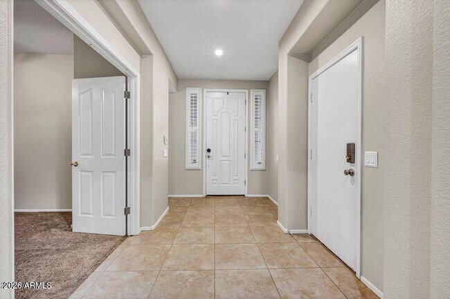 1167 N Cholla St