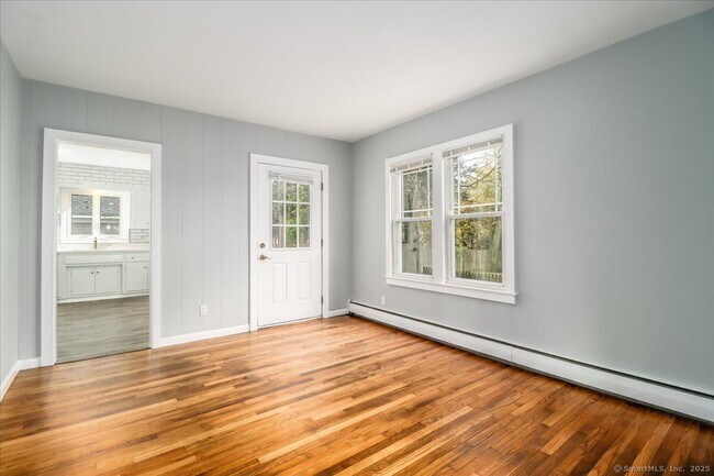 Photo - 9 Nicholas Square Unit A