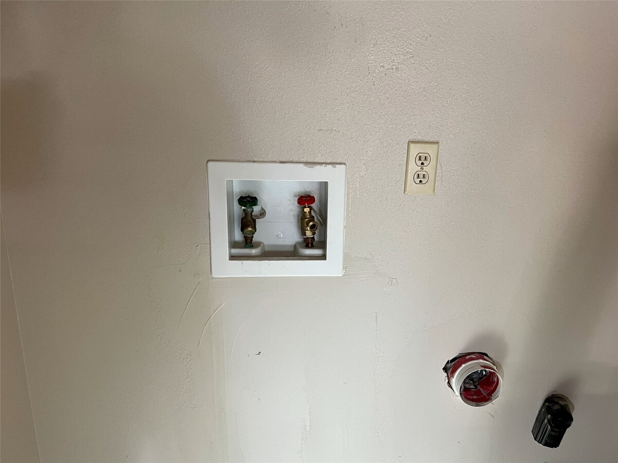 Photo - 401 Oakhill Dr