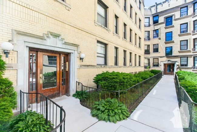 Building Photo - 4600 N Beacon St Rental