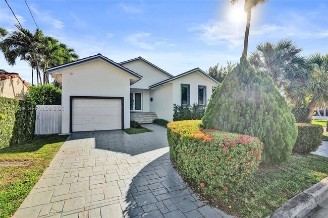 Photo - 9181 Byron Ave