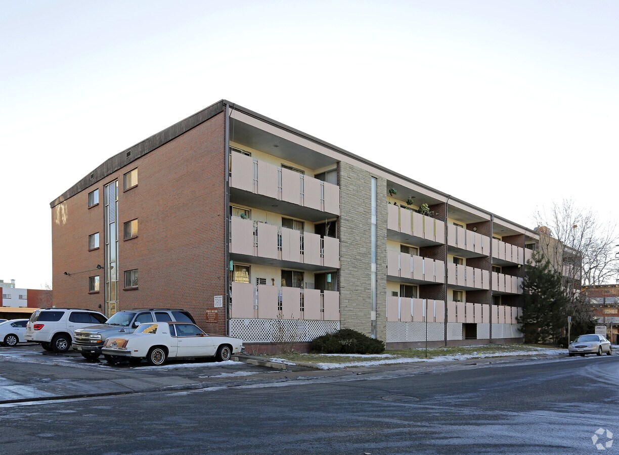 Camelot Apartments - Camelot Apartments