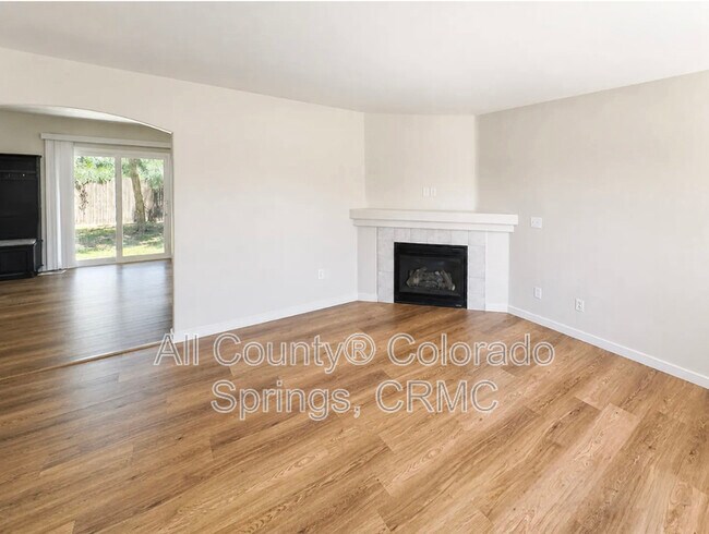 Photo - 235 Ellers Grove