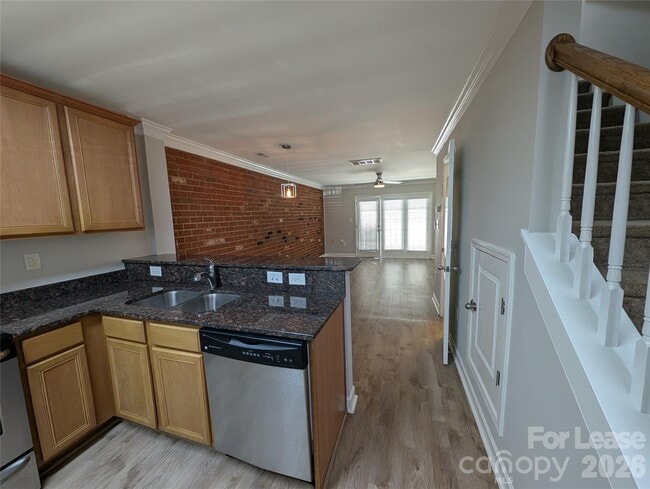 Photo - 1215 Green Oaks Ln Unit F