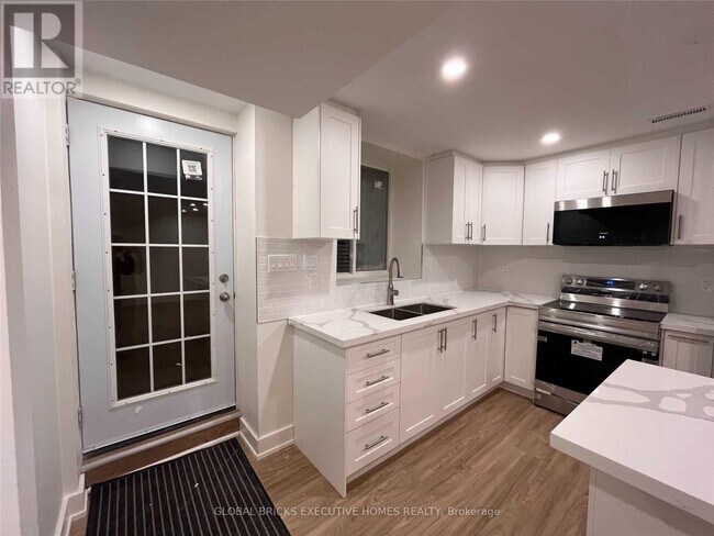 Photo - 59 Golden Hawk Dr