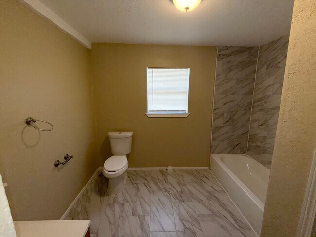 Photo - 11022 Sunturf Ln