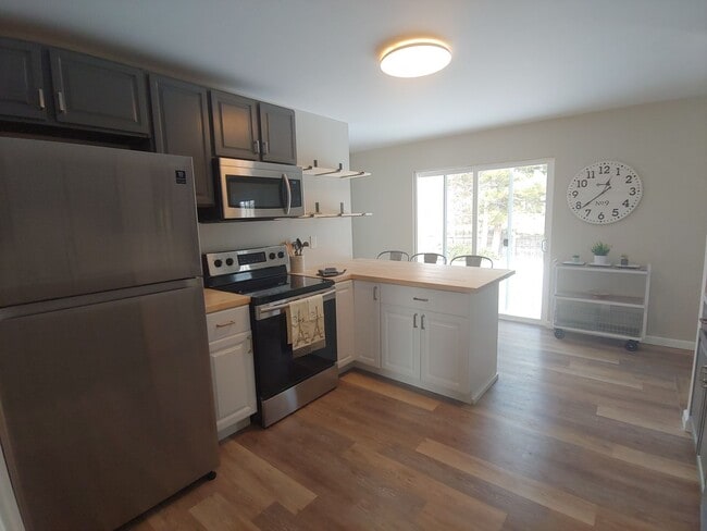 Photo - BEAUTIFUL 5 Bed 2 Bath South Boulder Home Available June 10!