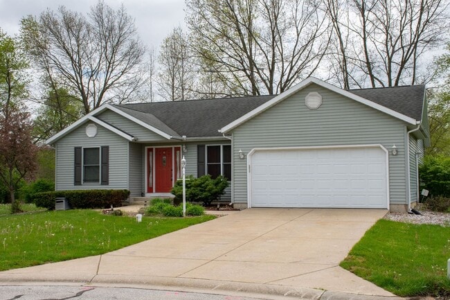 Building Photo - 4 Bedroom home in Granger, IN!