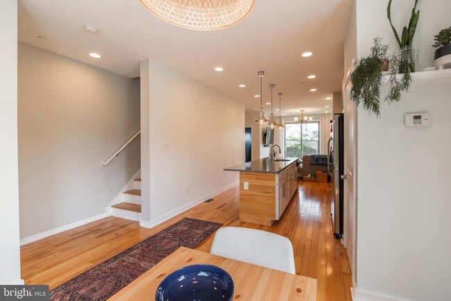 Building Photo - 2029 E Huntingdon St