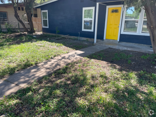 Building Photo - 1903 Athel Ave Rental