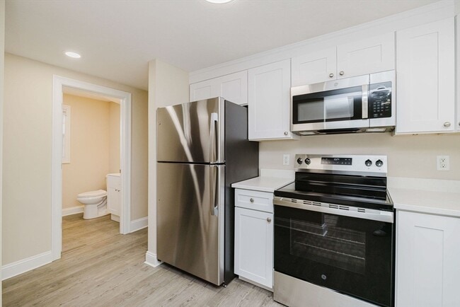 Photo - 687 Washington St Unit 3