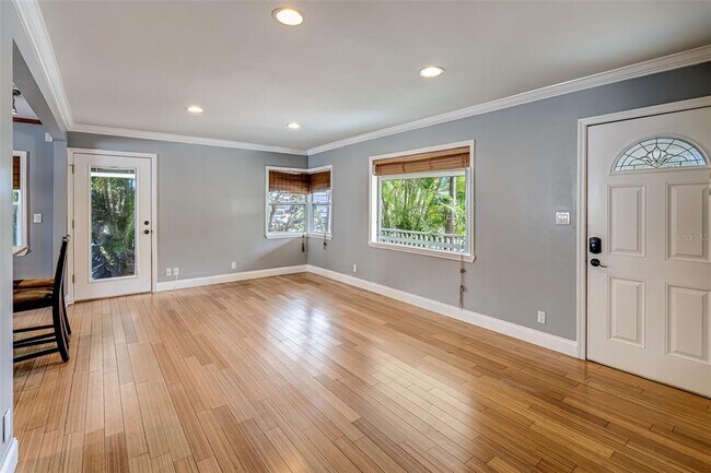 Photo - 18198 3rd St E