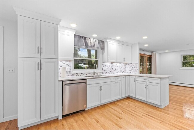 Photo - 253 Linden St